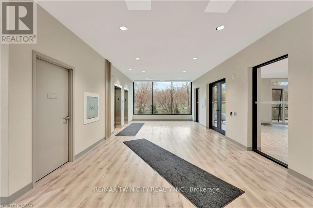 101 - 107 Roger Street, Waterloo, Ontario  N2J 1A4 - Photo 21 - X12983876