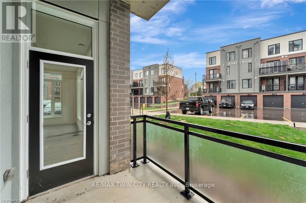 101 - 107 Roger Street, Waterloo, Ontario  N2J 1A4 - Photo 4 - X12983876