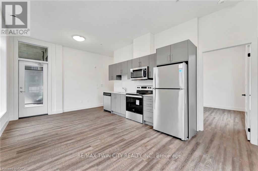 101 - 107 Roger Street, Waterloo, Ontario  N2J 1A4 - Photo 9 - X12983876