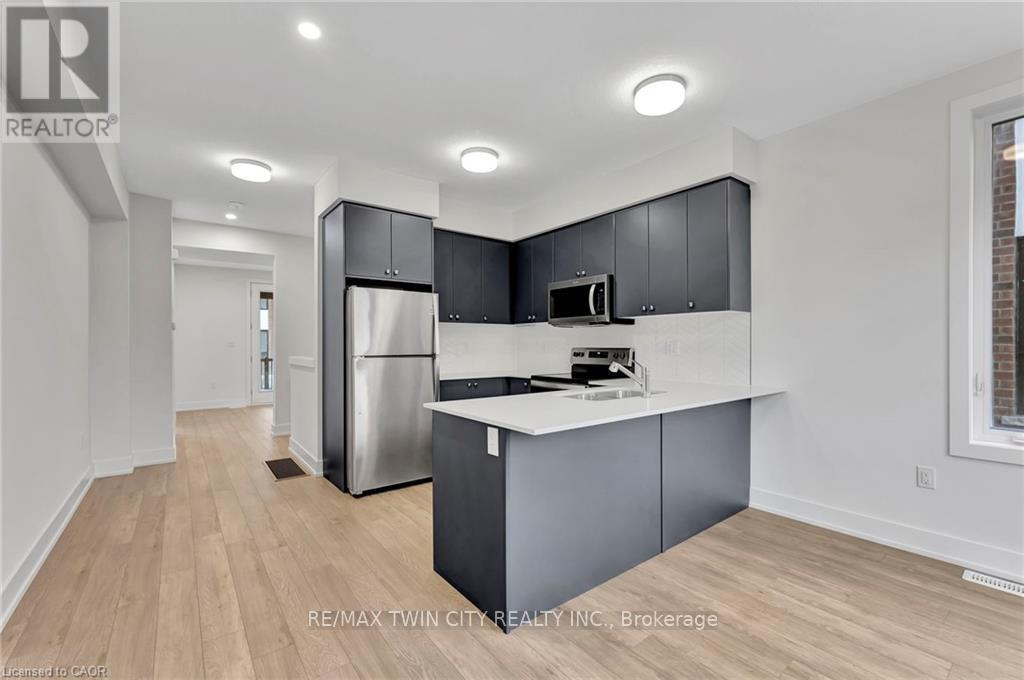 53 - 99 Roger Street, Waterloo, Ontario  N2J 0G1 - Photo 7 - X12983892