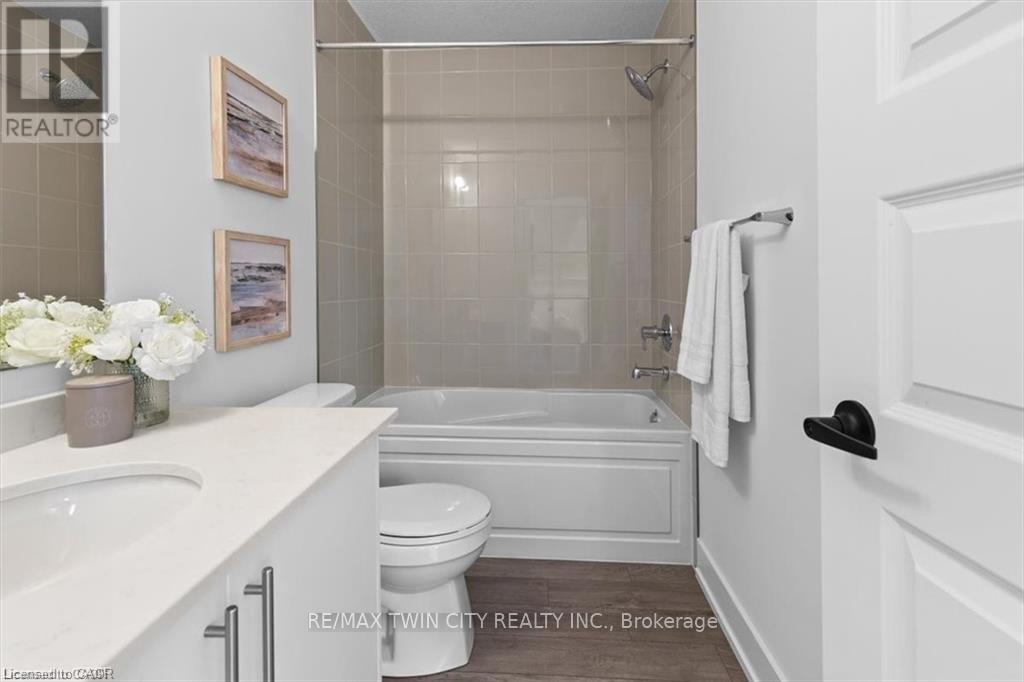 45 - 99 Roger Street, Waterloo, Ontario  N2J 0G1 - Photo 27 - X12983920