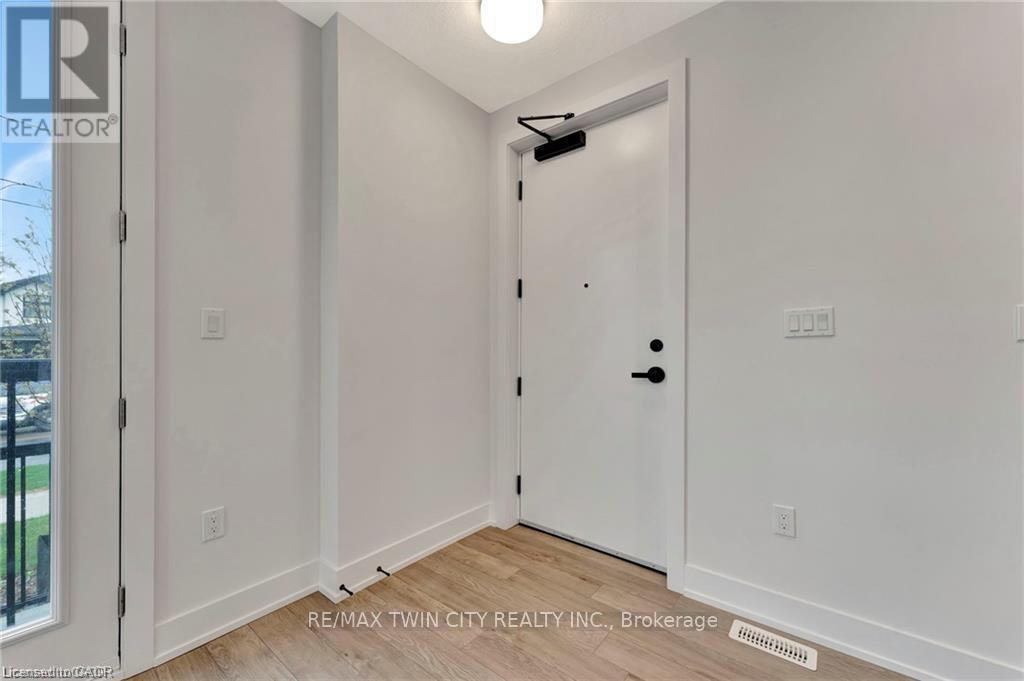 45 - 99 Roger Street, Waterloo, Ontario  N2J 0G1 - Photo 9 - X12983920