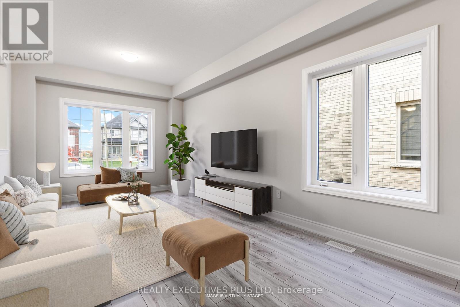 15 Venture Way, Thorold, Ontario  L2V 0G9 - Photo 11 - X12983928