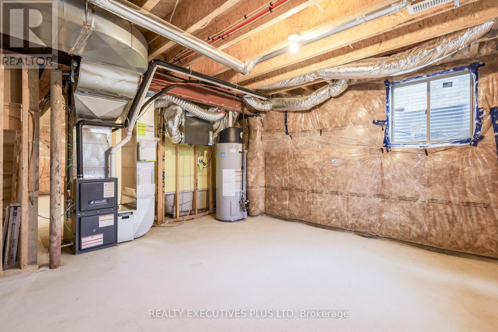 15 Venture Way, Thorold, Ontario  L2V 0G9 - Photo 35 - X12983928