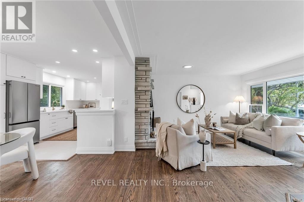 95 Seneca Drive, Hamilton, Ontario  L9G 3B7 - Photo 4 - X12983932