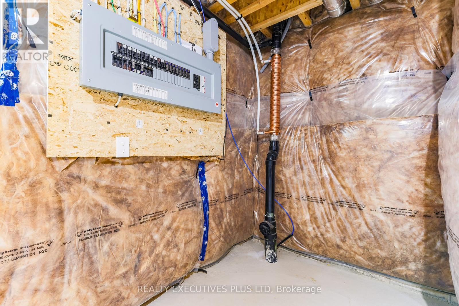 15 Venture Way, Thorold, Ontario  L2V 0G9 - Photo 33 - X12983964