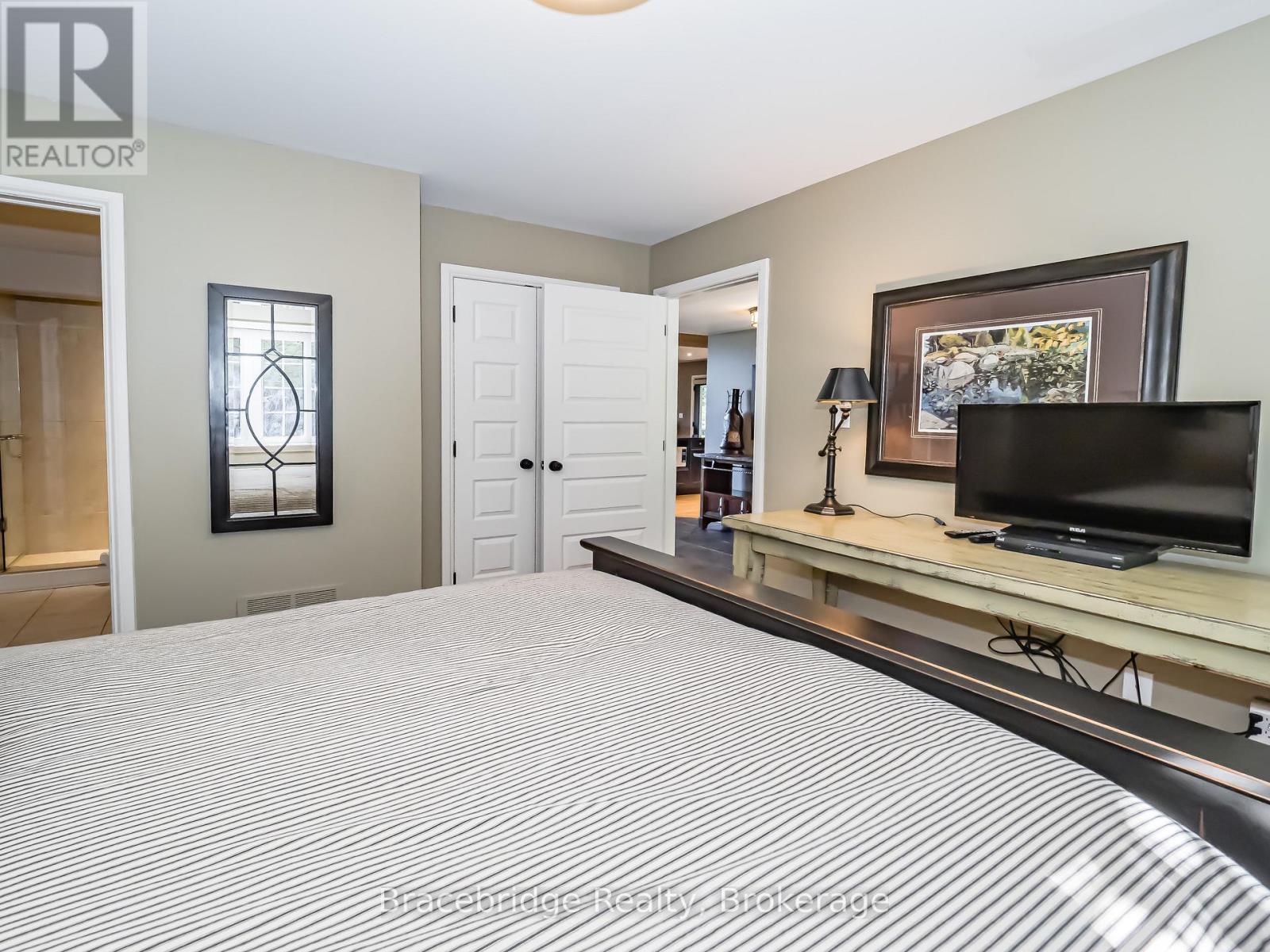 Sandfield 4 W1 - 3876 Muskoka Rd 118 Highway W, Muskoka Lakes, Ontario  P0B 1J0 - Photo 10 - X12984062