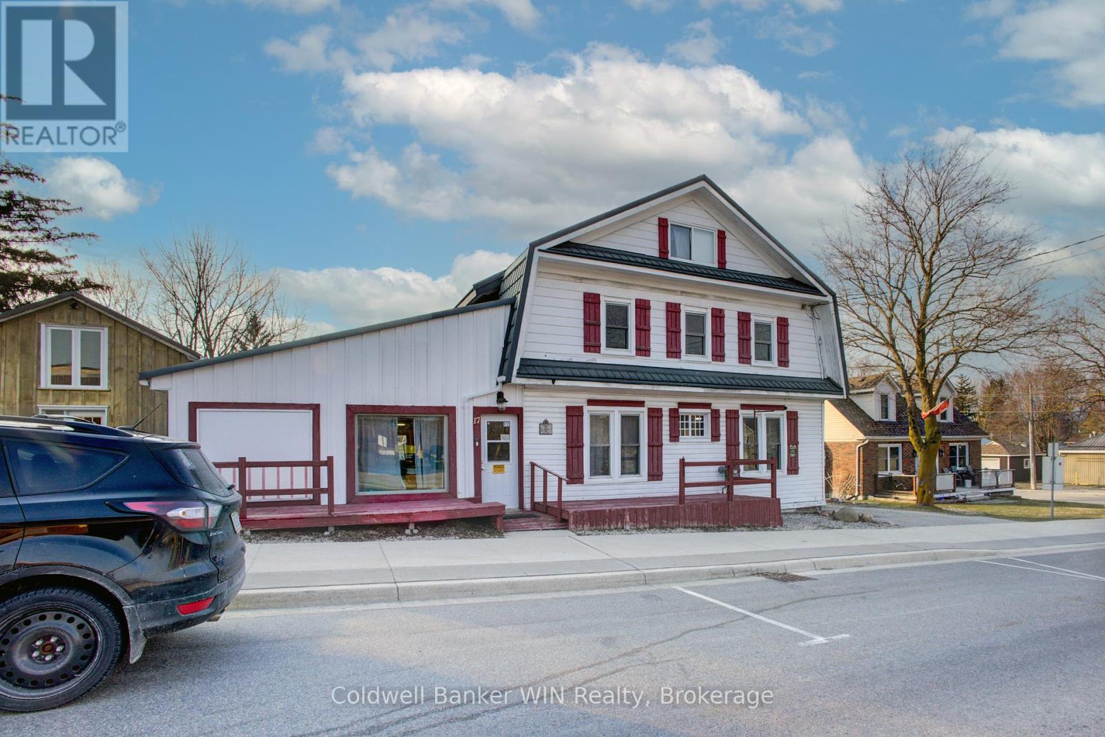 17 Arthur Street E, Minto, Ontario  N0G 1Z0 - Photo 3 - X12984258