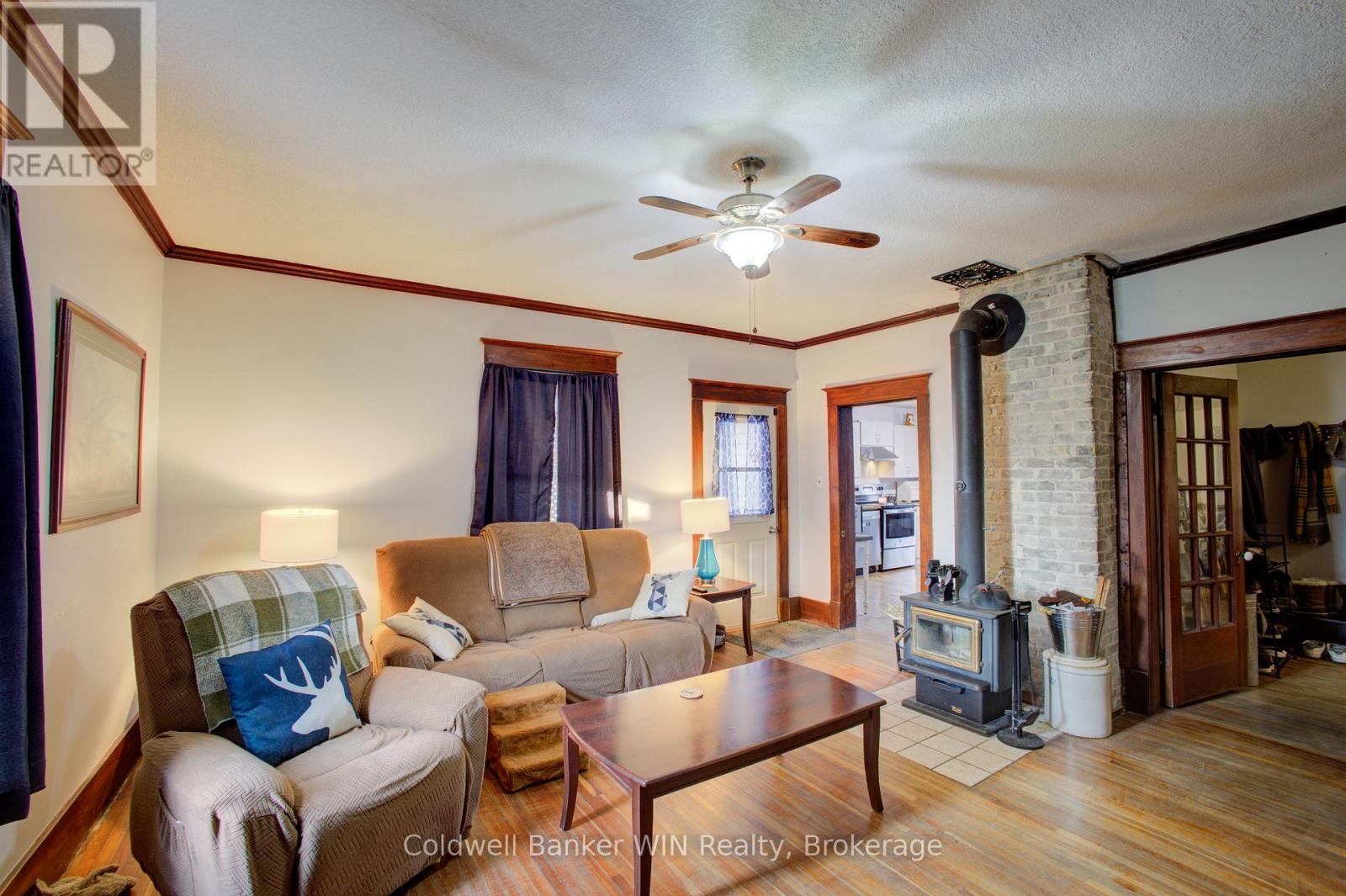 17 Arthur Street E, Minto, Ontario  N0G 1Z0 - Photo 8 - X12984258