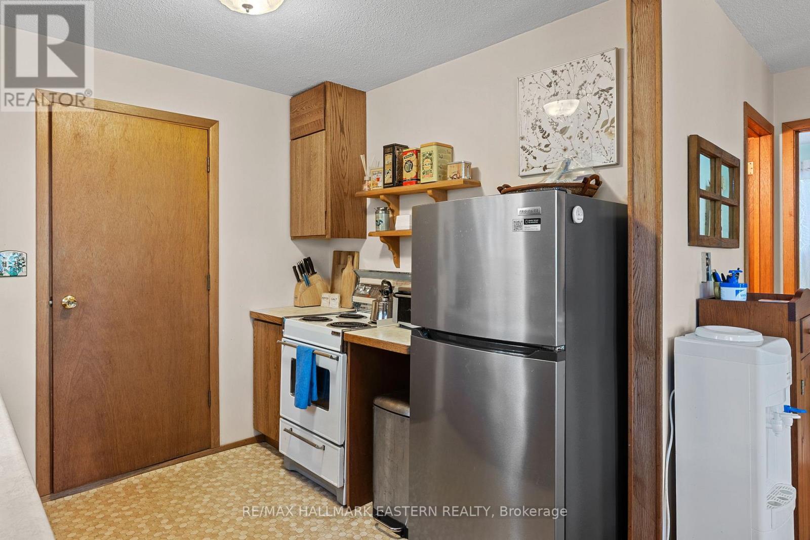 68 Irwin Drive, Trent Lakes, Ontario  K0L 1J0 - Photo 10 - X12984094