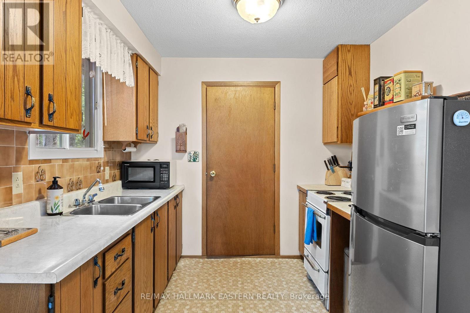 68 Irwin Drive, Trent Lakes, Ontario  K0L 1J0 - Photo 8 - X12984094