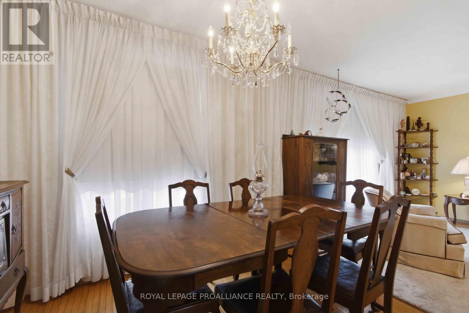 21 Miron Road, Quinte West, Ontario  K8V 3H9 - Photo 11 - X12984170