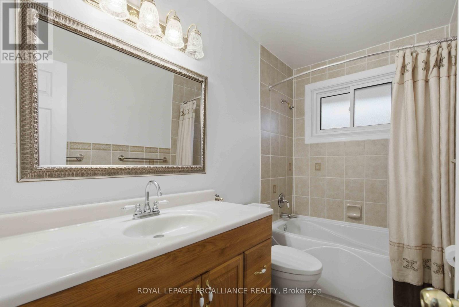 21 Miron Road, Quinte West, Ontario  K8V 3H9 - Photo 24 - X12984170