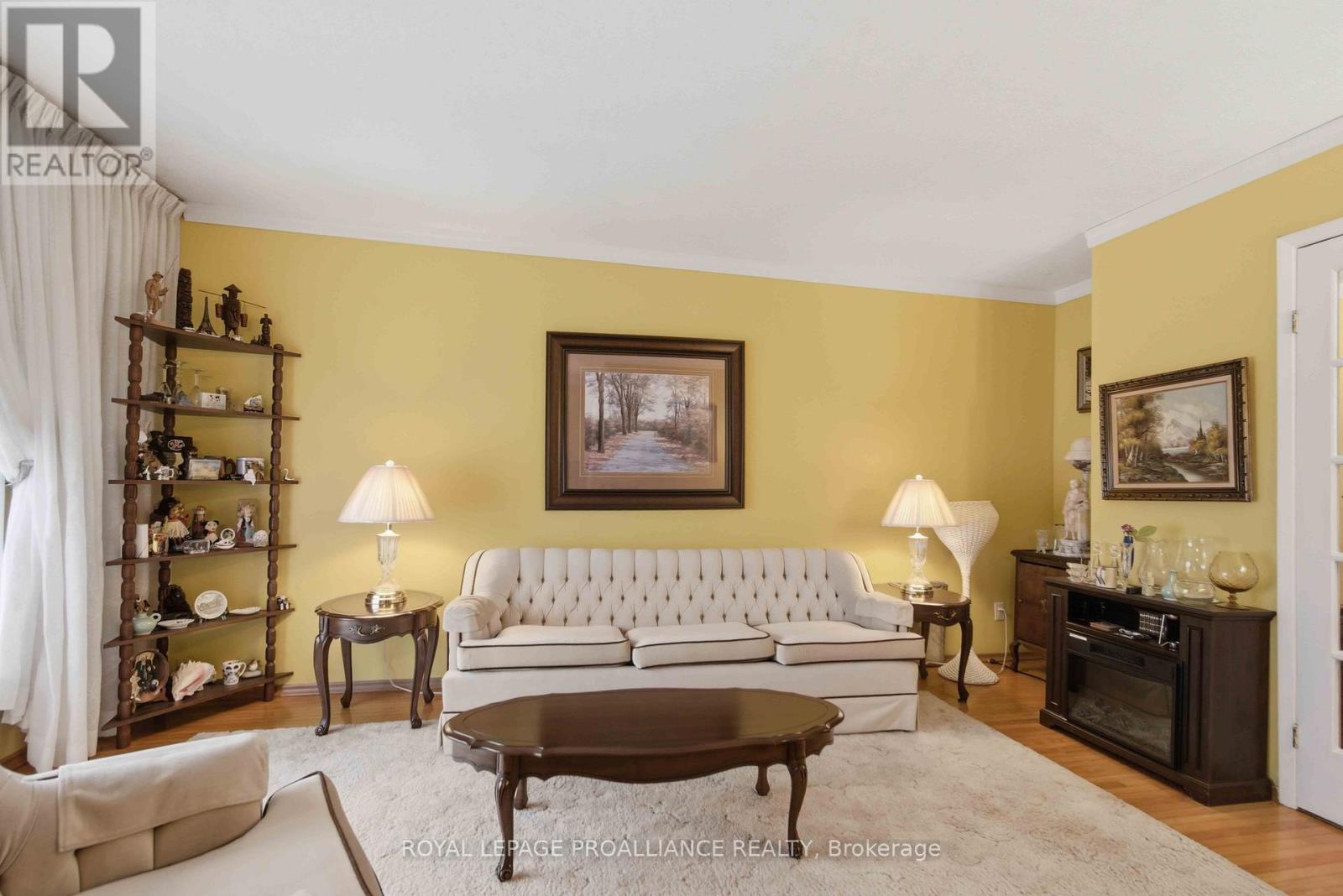 21 Miron Road, Quinte West, Ontario  K8V 3H9 - Photo 7 - X12984170