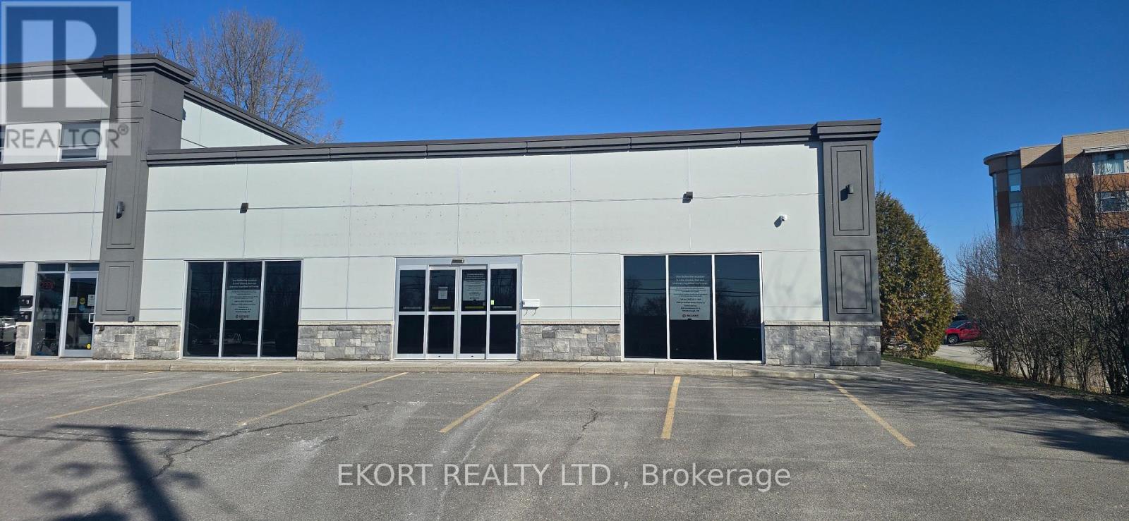 #b - 486 Dundas Street W, Belleville, Ontario  K8P 1B7 - Photo 2 - X12984220