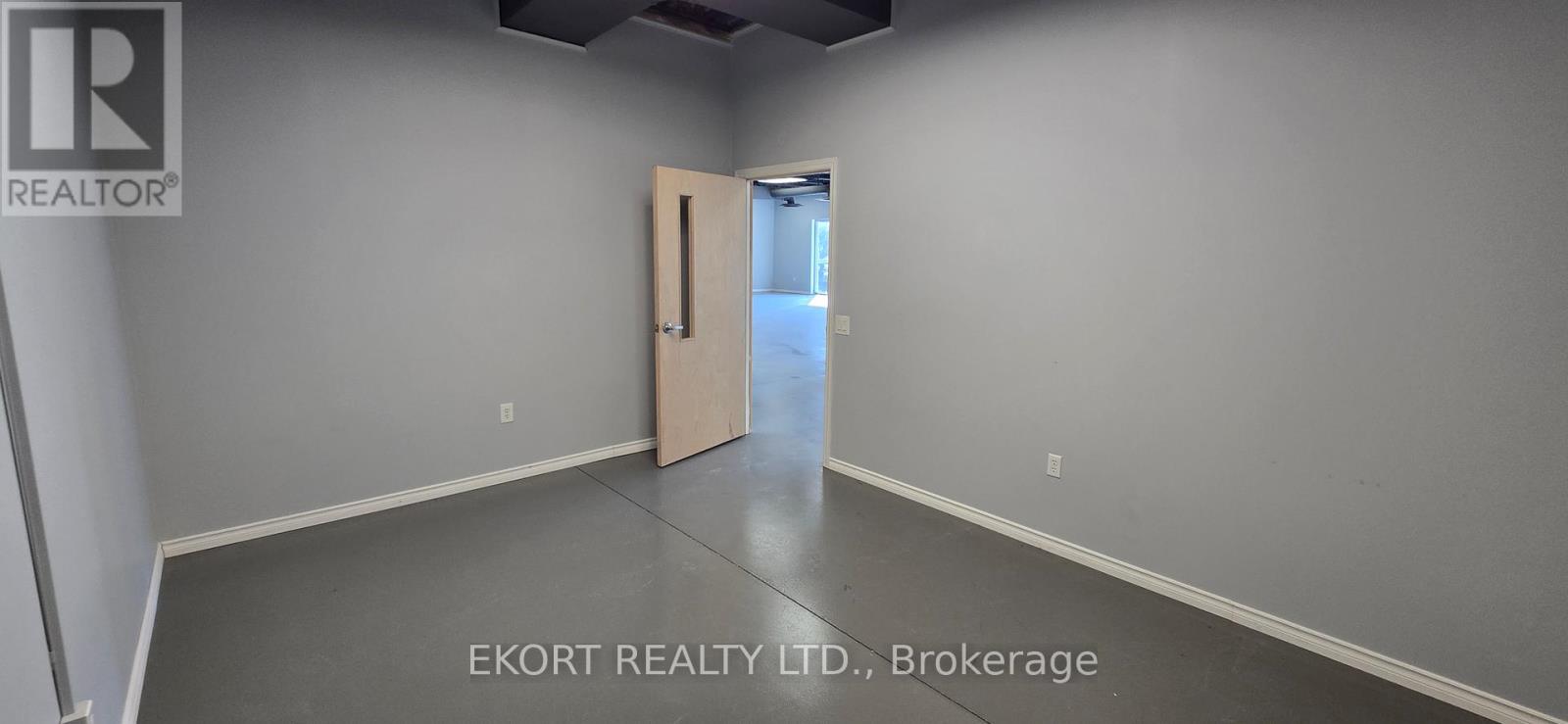 #b - 486 Dundas Street W, Belleville, Ontario  K8P 1B7 - Photo 5 - X12984220