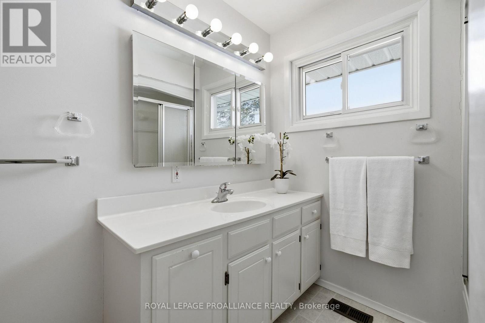 46 Edgehill Road, Belleville, Ontario  K8N 2L1 - Photo 27 - X12984242