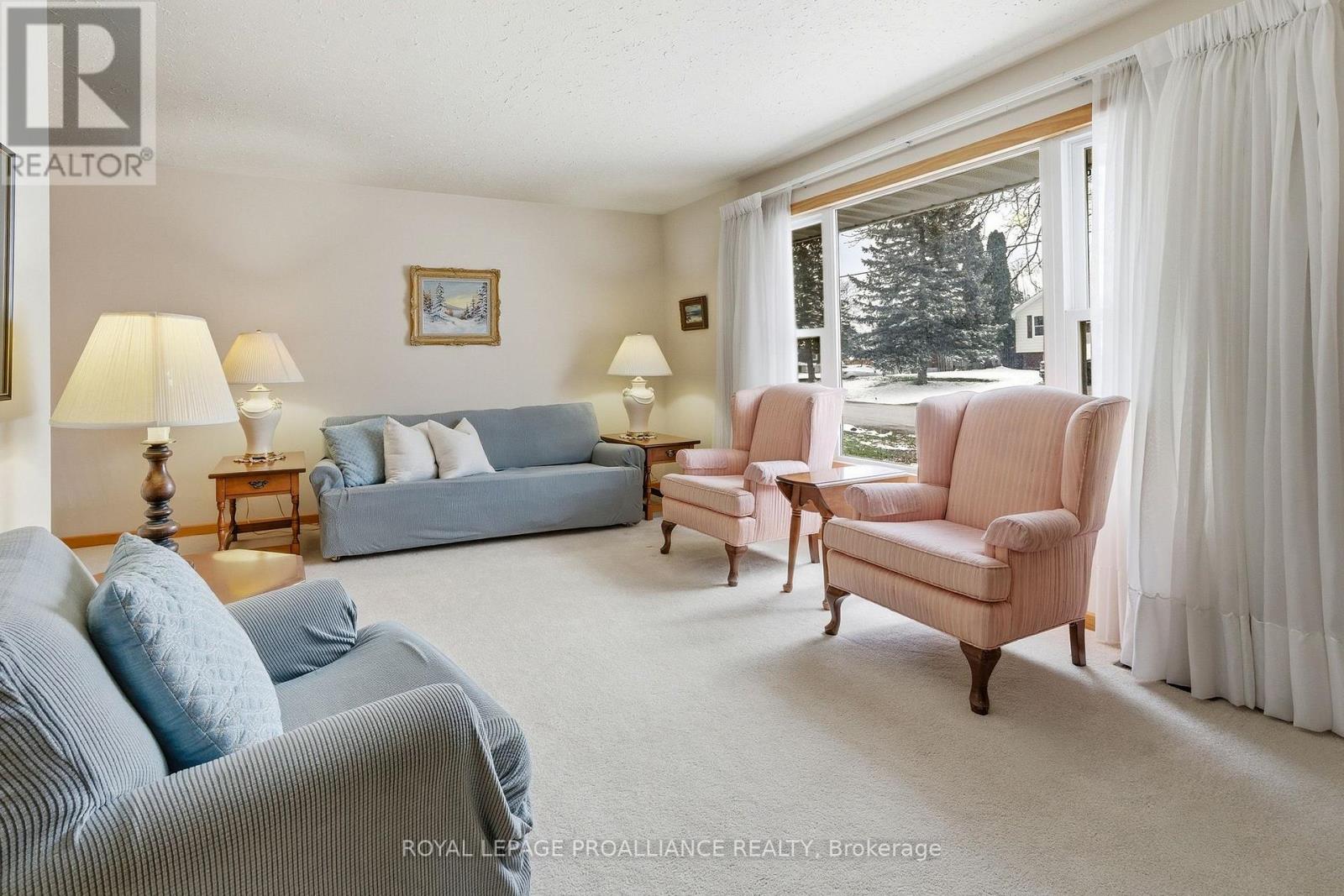 46 Edgehill Road, Belleville, Ontario  K8N 2L1 - Photo 7 - X12984242