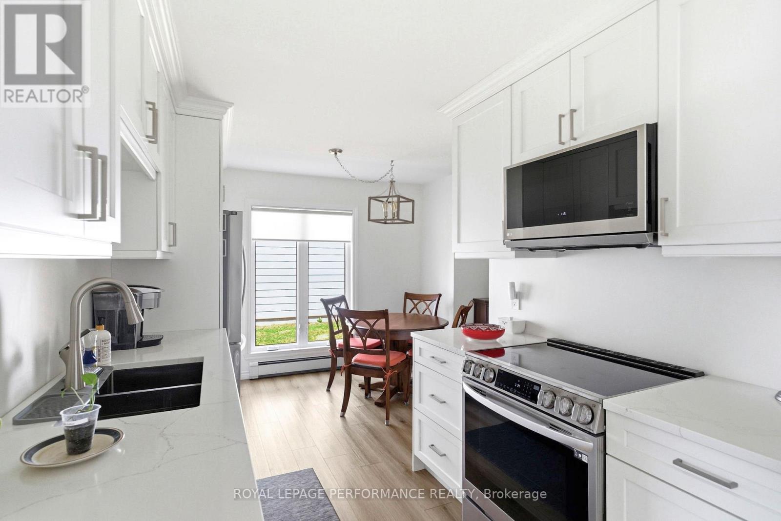 216 Danis Avenue, Cornwall, Ontario  K6H 5E7 - Photo 14 - X12984288