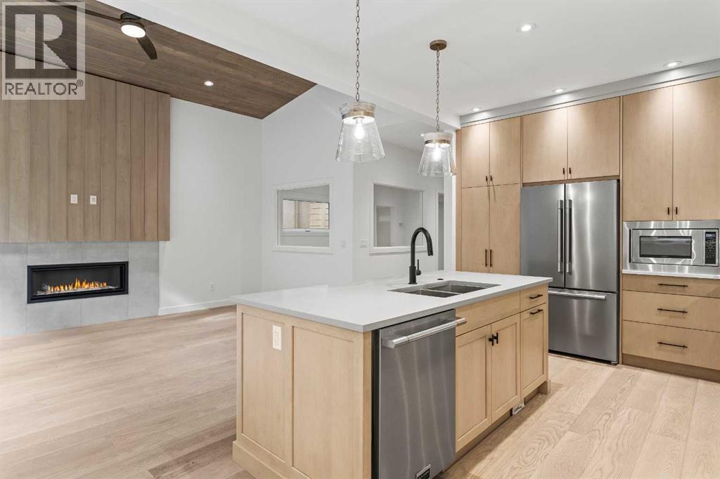 249b Three Sisters Drive, Canmore, Alberta  T1W 2M4 - Photo 6 - A2268384