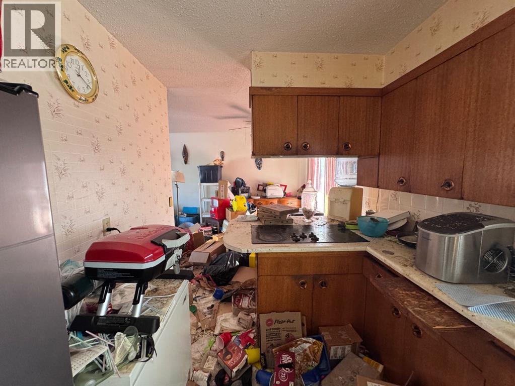 5701 46 Avenue, Stettler, Alberta  T0C 2L1 - Photo 6 - A2300055