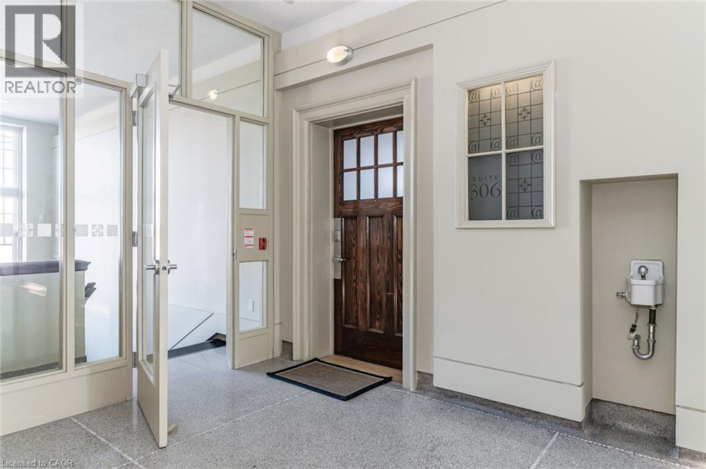 35 Alexandra Avenue Unit# 105, Waterloo, Ontario  N2L 1L4 - Photo 21 - 40818846