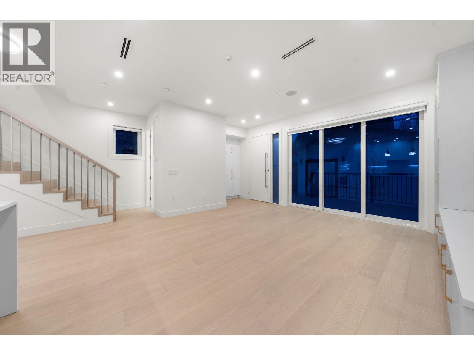 2 1582 E 2nd Avenue, Vancouver, British Columbia  V5N 1C7 - Photo 15 - R3109582