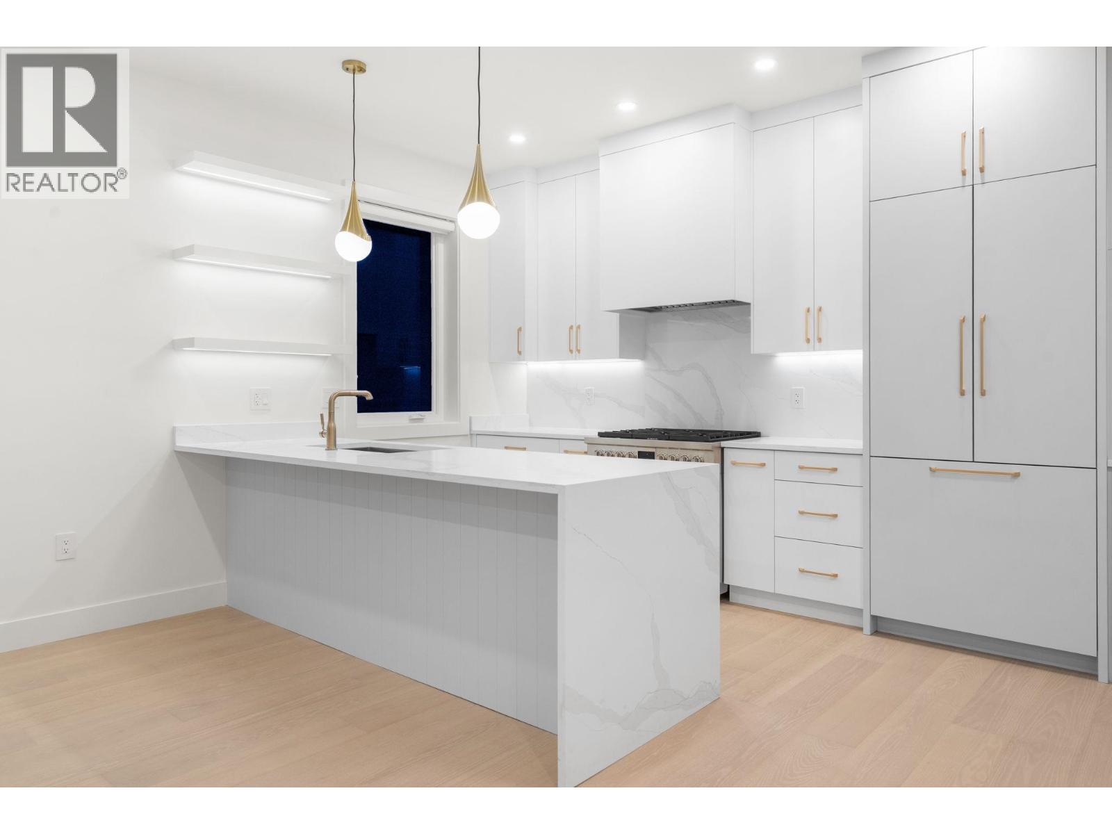 2 1582 E 2nd Avenue, Vancouver, British Columbia  V5N 1C7 - Photo 6 - R3109582