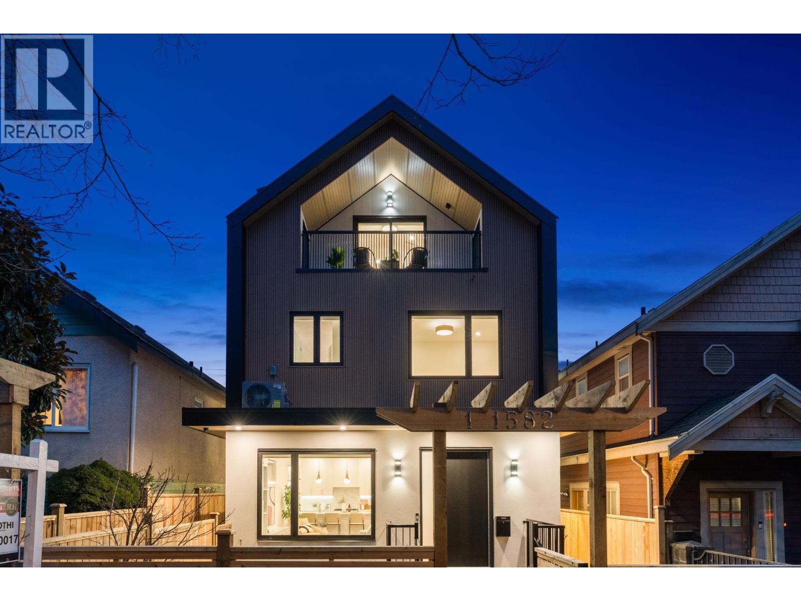 2 1582 E 2nd Avenue, Vancouver, British Columbia  V5N 1C7 - Photo 31 - R3109582