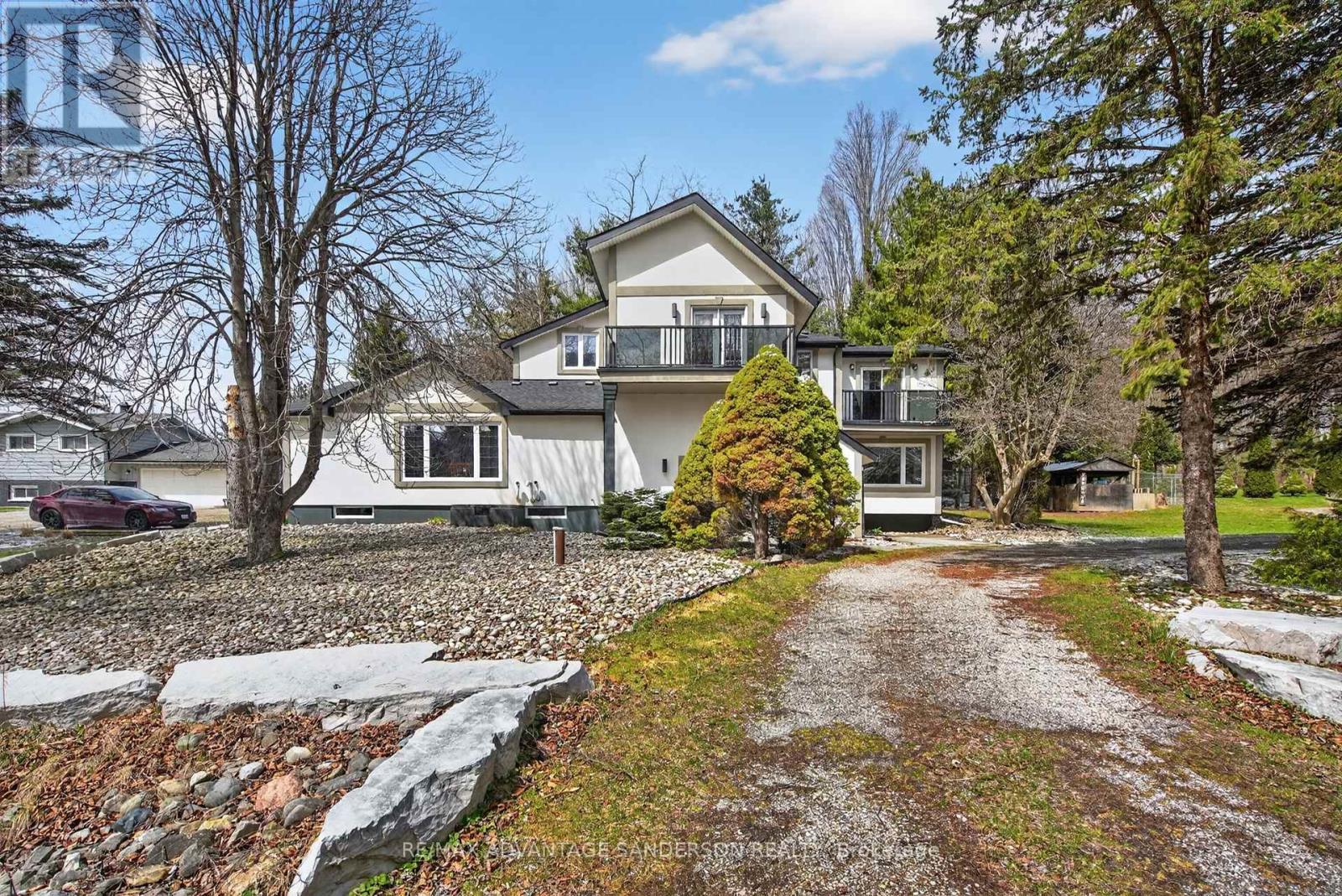 9584 Melrose Drive, Middlesex Centre, Ontario  N0L 1R0 - Photo 2 - X12984120