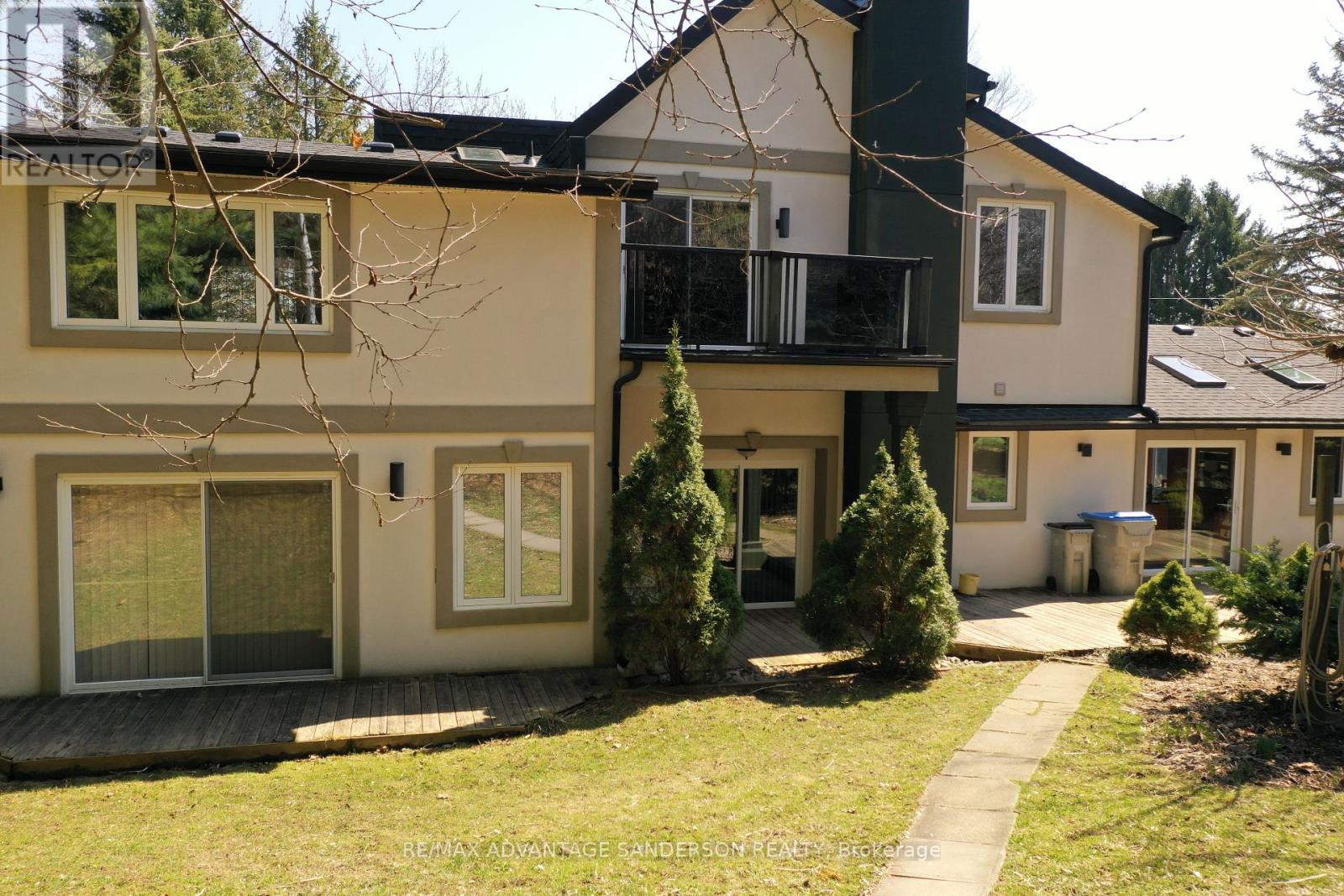 9584 Melrose Drive, Middlesex Centre, Ontario  N0L 1R0 - Photo 6 - X12984120