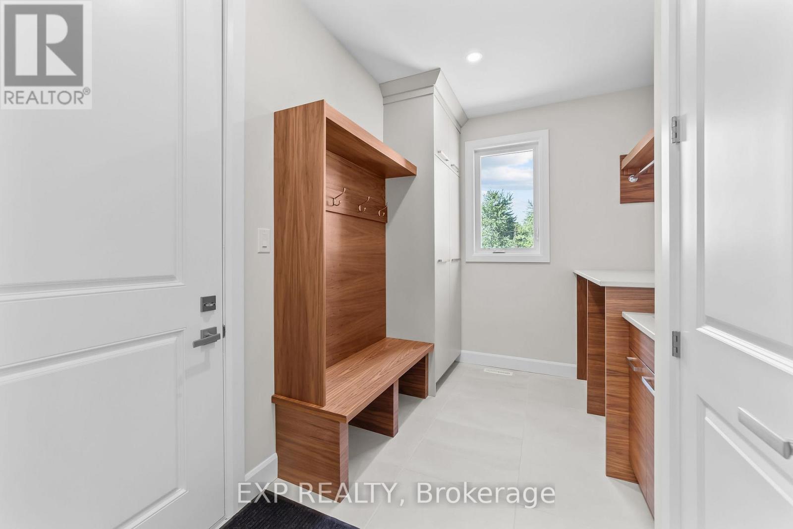 421 Ontario Street, Warwick, Ontario  N0M 2S0 - Photo 14 - X12984172