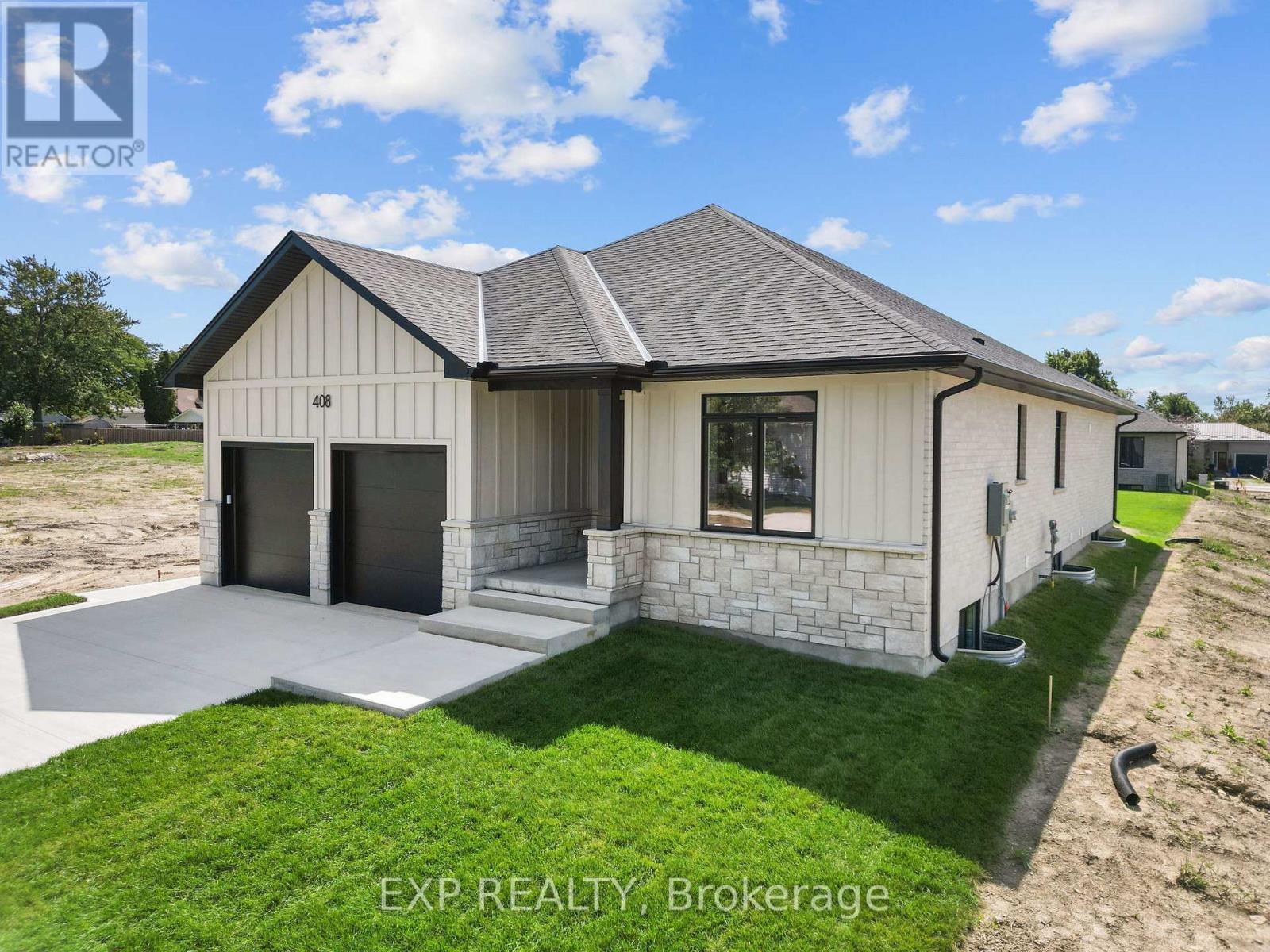 420 Erie Street, Warwick, Ontario  N0M 2S0 - Photo 5 - X12984184