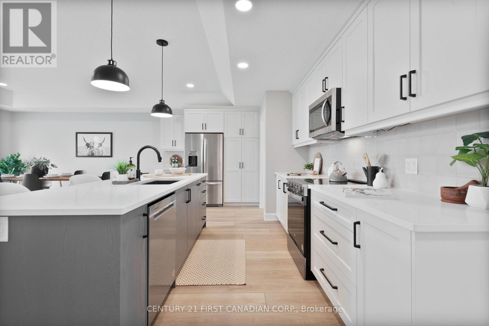 21 Hamilton Street, North Middlesex, Ontario  N0M 1A0 - Photo 12 - X12984250