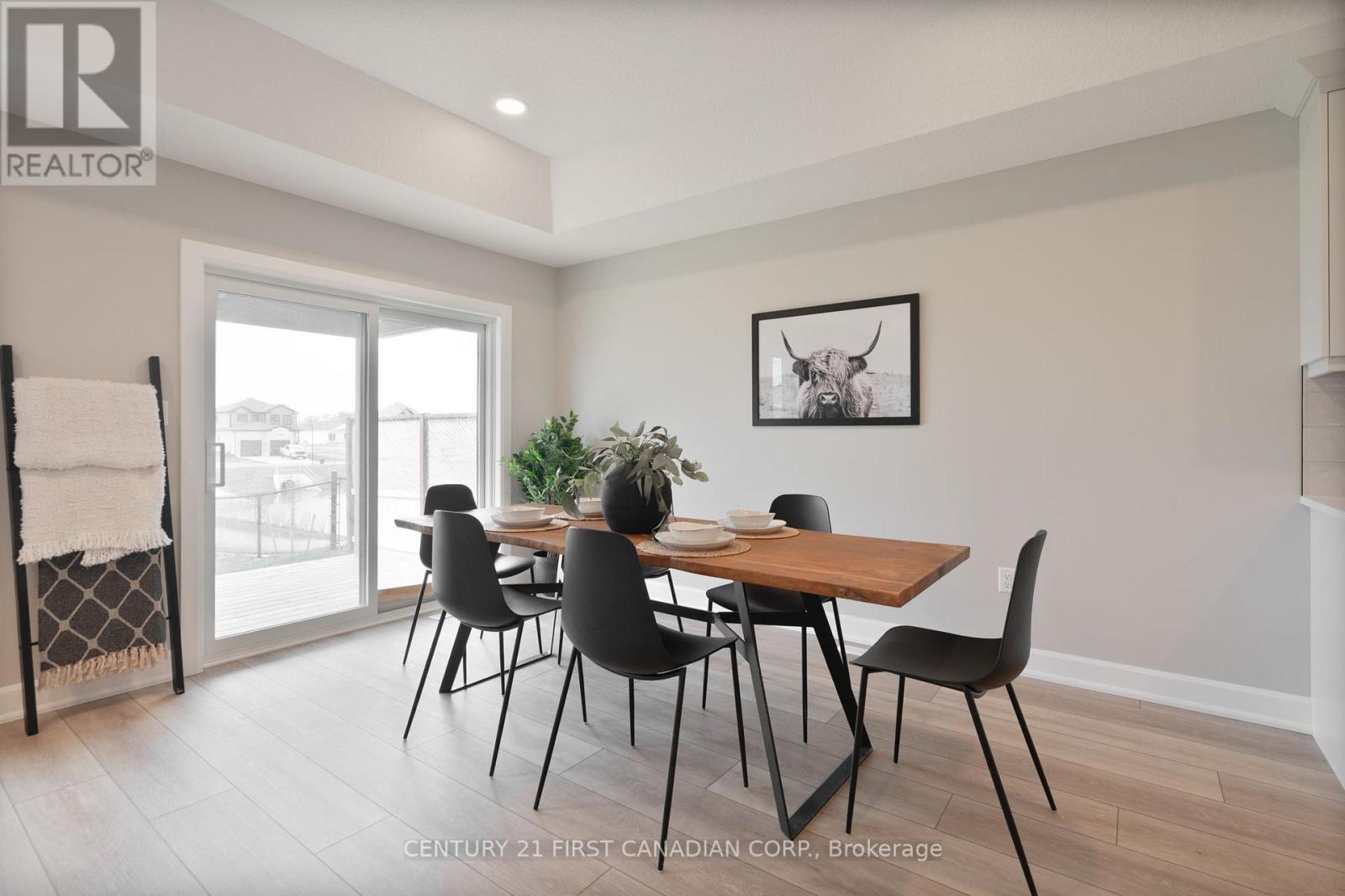 21 Hamilton Street, North Middlesex, Ontario  N0M 1A0 - Photo 17 - X12984250