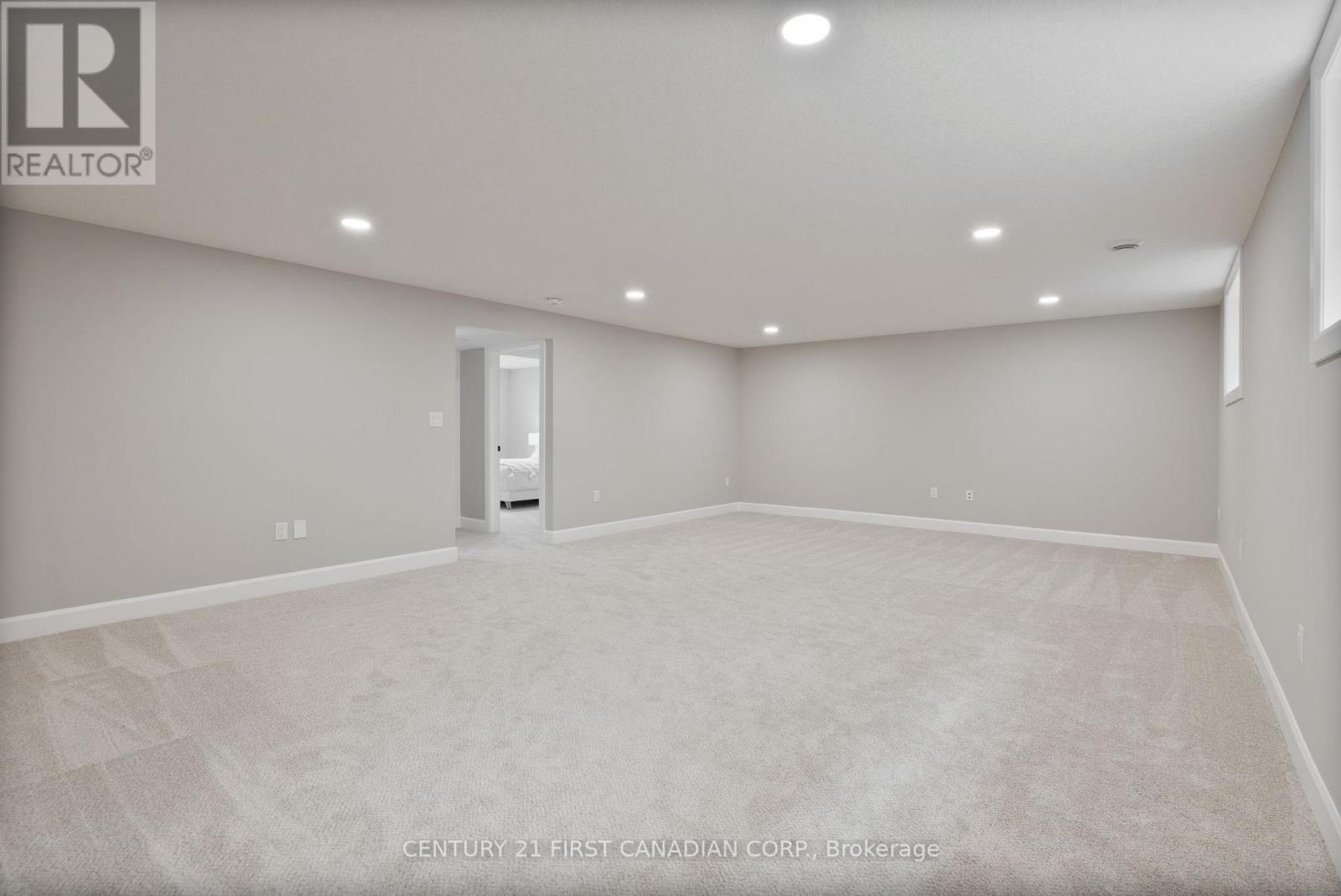 21 Hamilton Street, North Middlesex, Ontario  N0M 1A0 - Photo 26 - X12984250