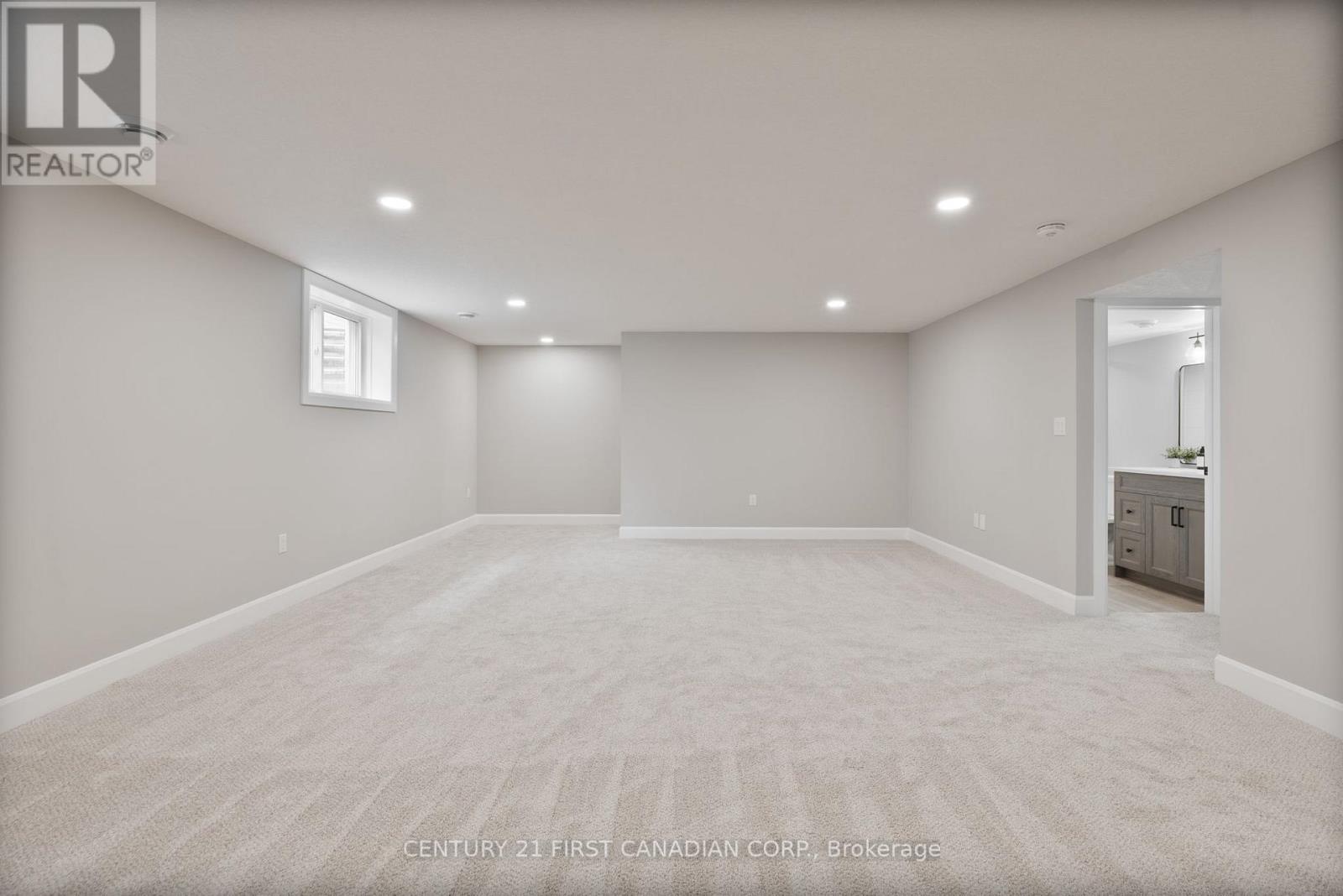 21 Hamilton Street, North Middlesex, Ontario  N0M 1A0 - Photo 27 - X12984250