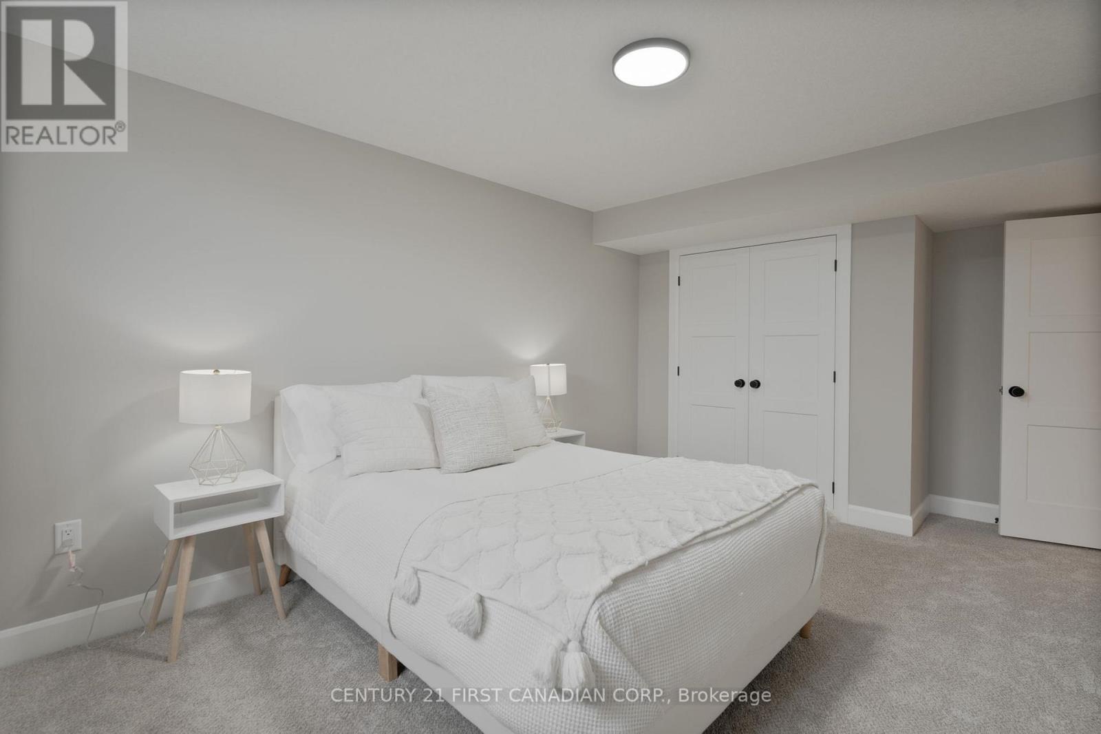 21 Hamilton Street, North Middlesex, Ontario  N0M 1A0 - Photo 29 - X12984250