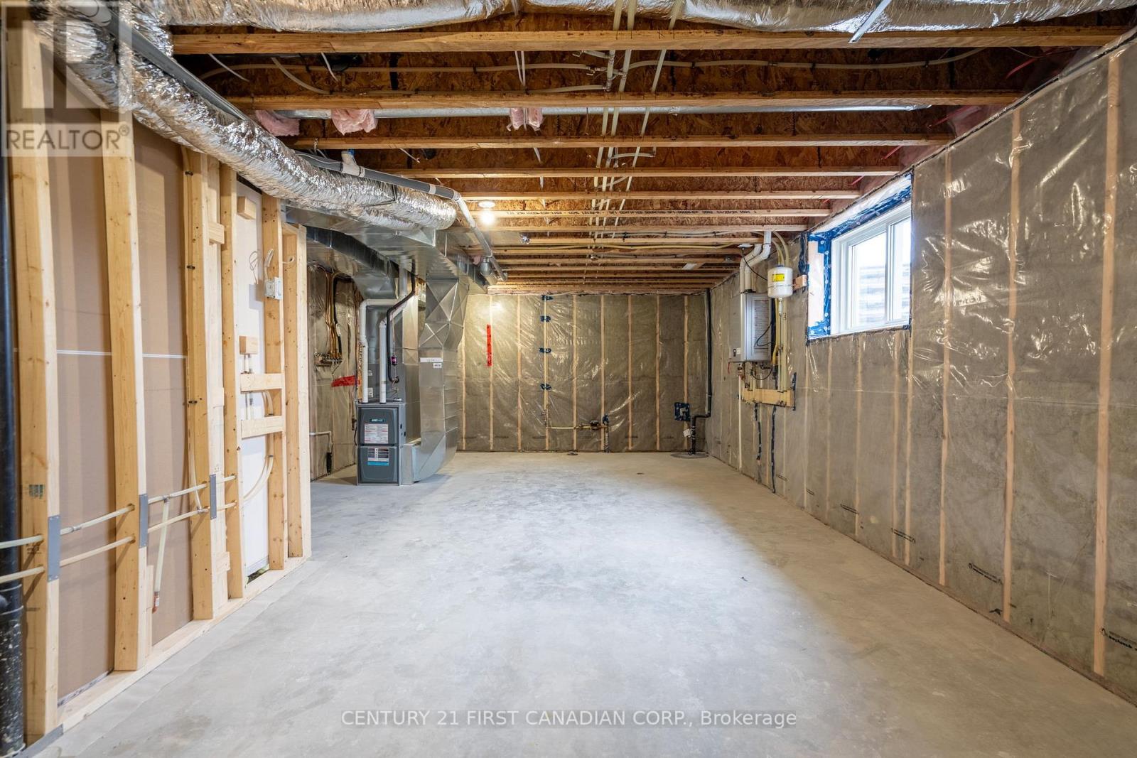 21 Hamilton Street, North Middlesex, Ontario  N0M 1A0 - Photo 30 - X12984250