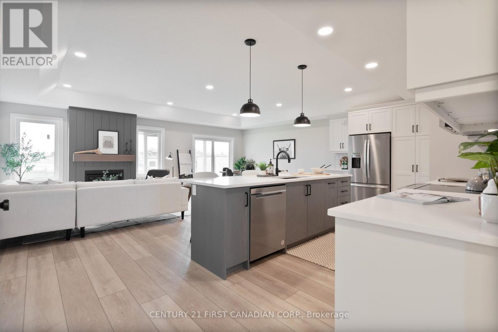 21 Hamilton Street, North Middlesex, Ontario  N0M 1A0 - Photo 9 - X12984250