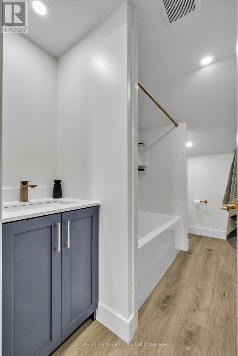 180 Cherry Street W, Ingersoll, Ontario  N5C 1H9 - Photo 19 - X12896348