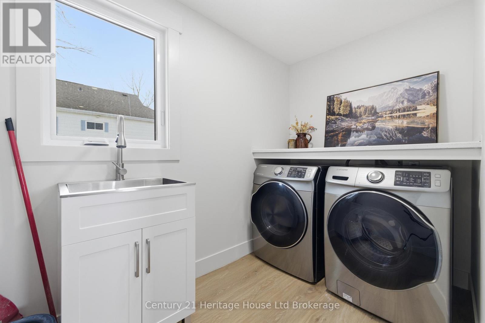 180 Cherry Street W, Ingersoll, Ontario  N5C 1H9 - Photo 16 - X12896348