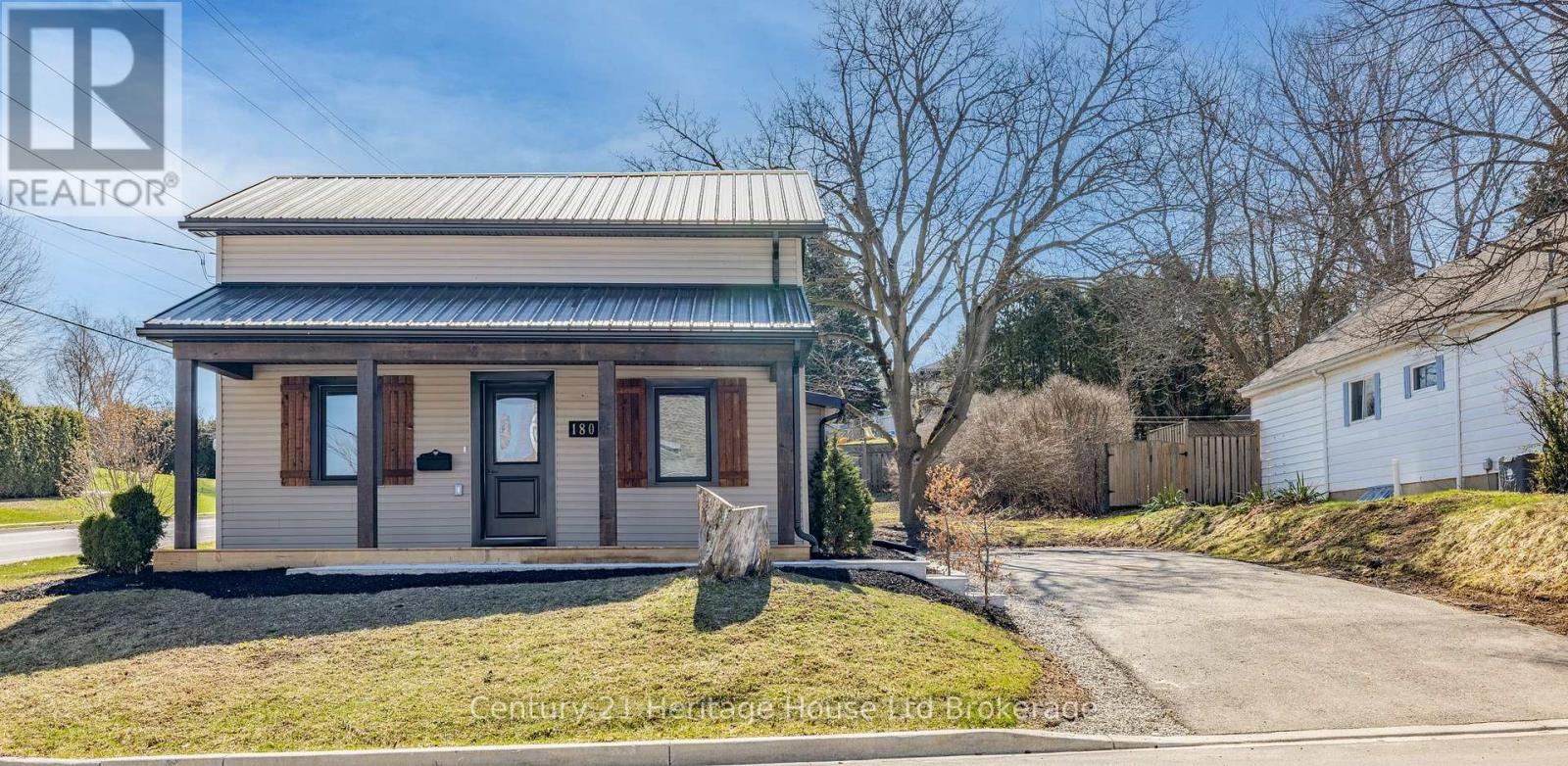 180 Cherry Street W, Ingersoll, Ontario  N5C 1H9 - Photo 2 - X12896348