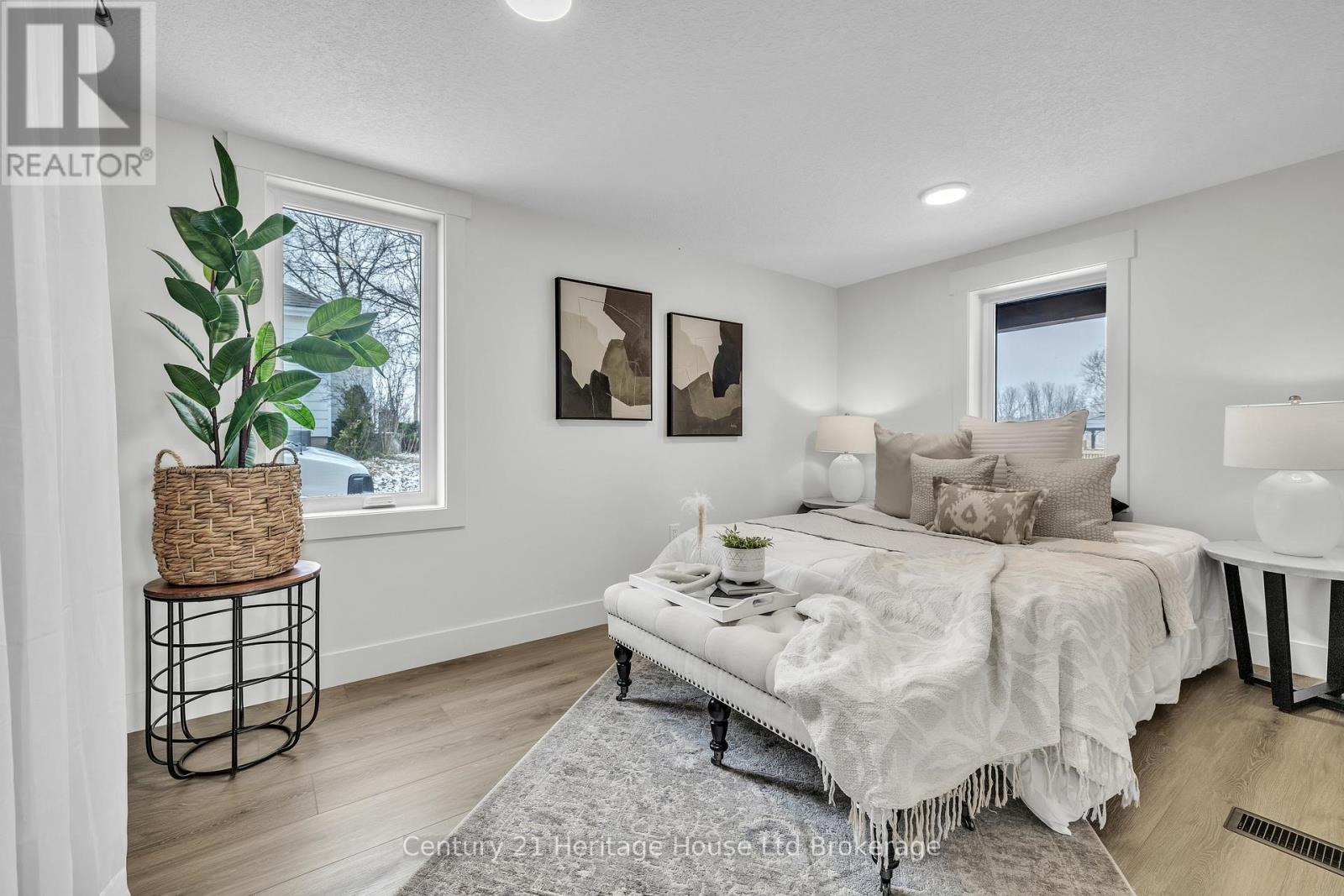 180 Cherry Street W, Ingersoll, Ontario  N5C 1H9 - Photo 9 - X12896348