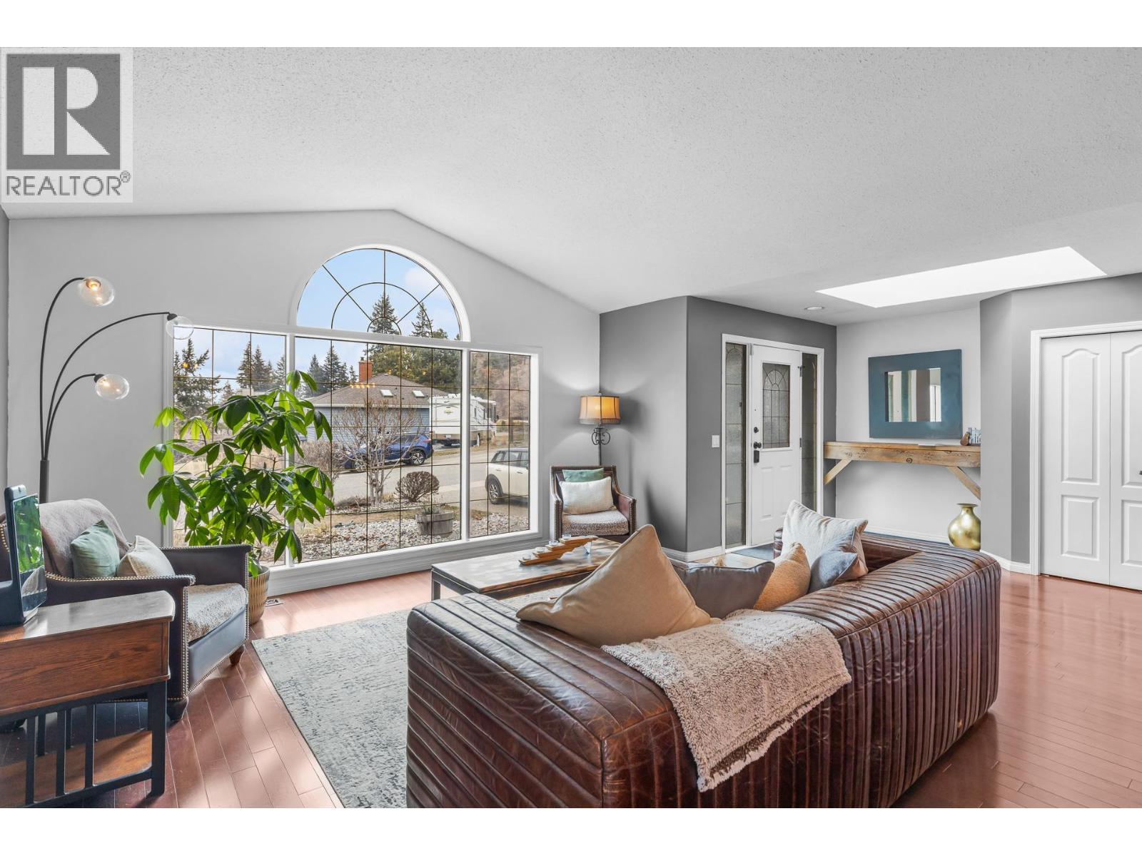 145 Magic Drive Kelowna Photo 4