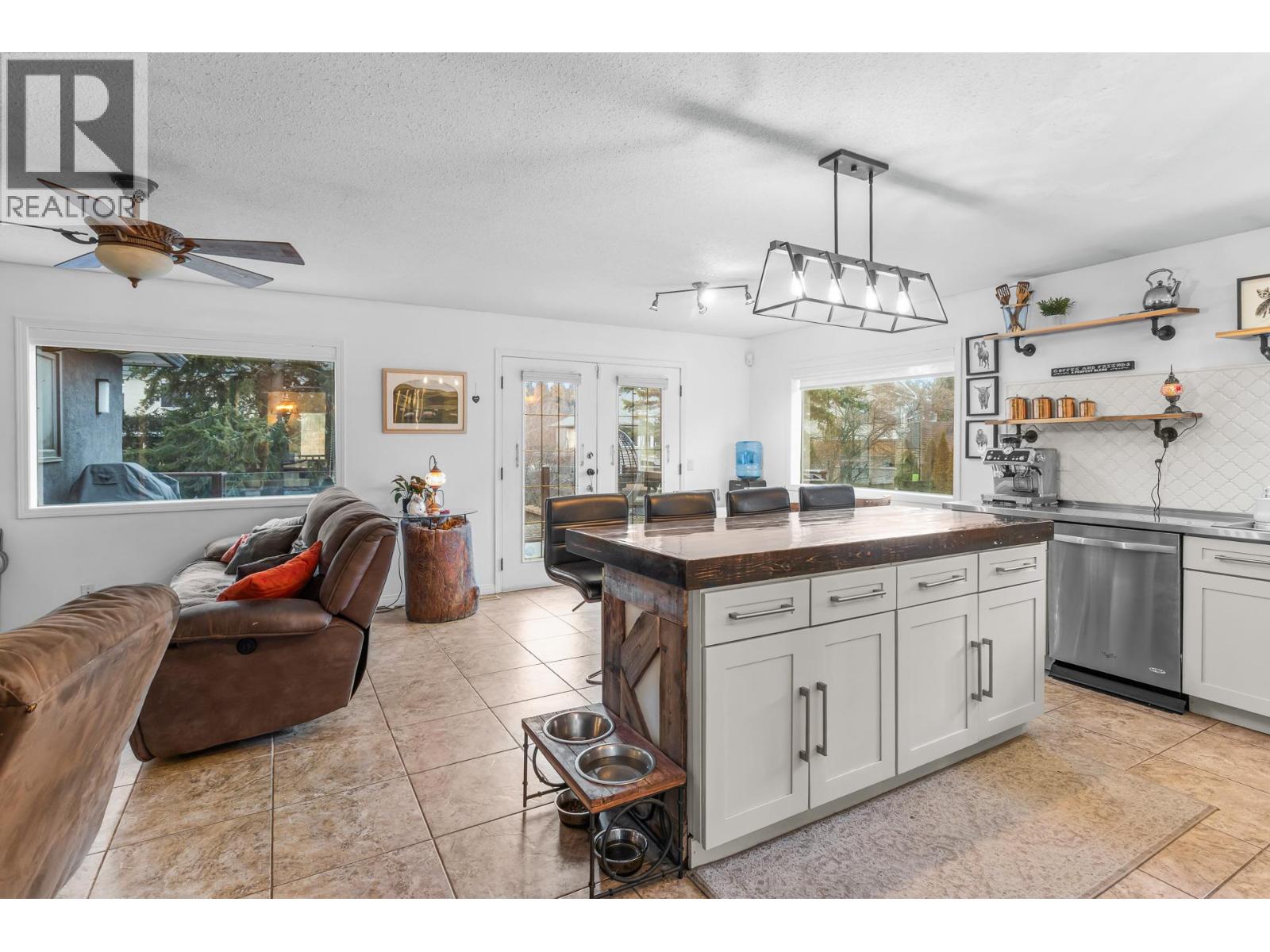 145 Magic Drive Kelowna Photo 6