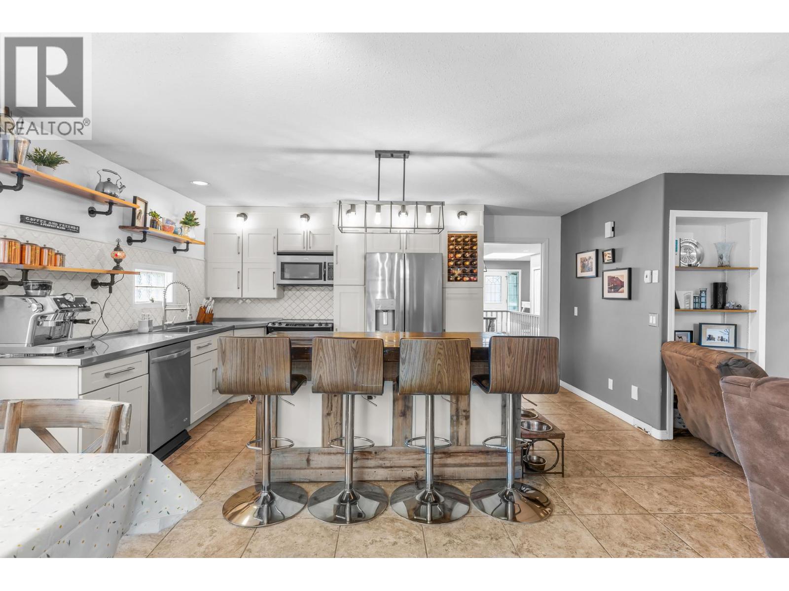 145 Magic Drive Kelowna Photo 9