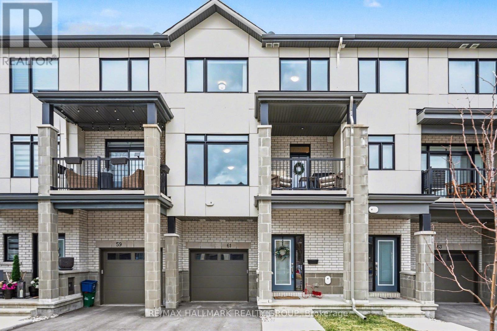 61 ARINTO PLACE, Ottawa, Ontario