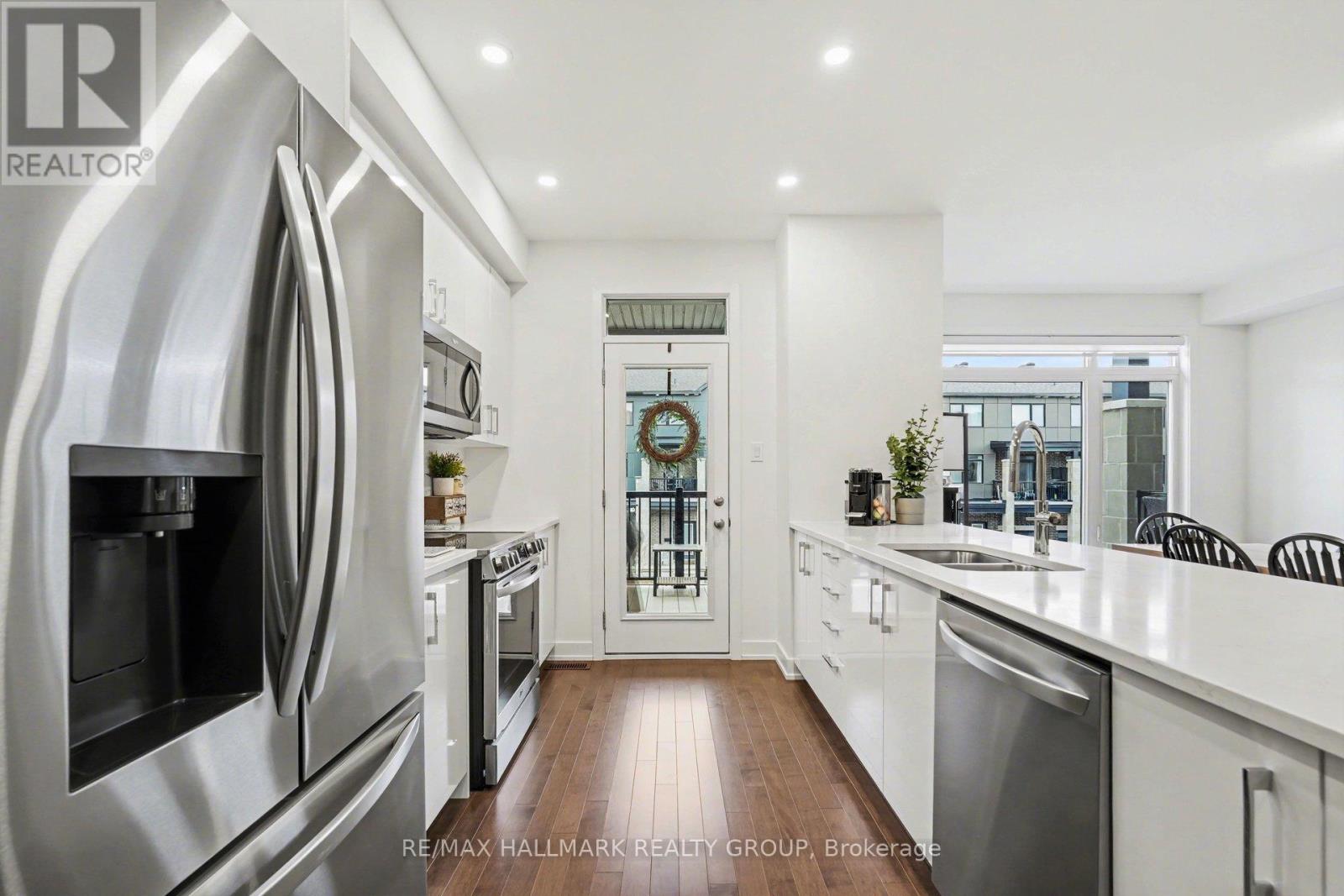 61 Arinto Place, Ottawa, Ontario  K2S 2R7 - Photo 10 - X12984034