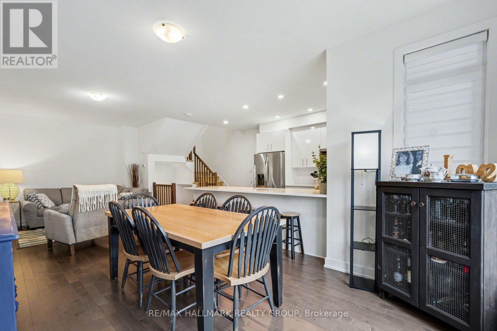 61 Arinto Place, Ottawa, Ontario  K2S 2R7 - Photo 8 - X12984034